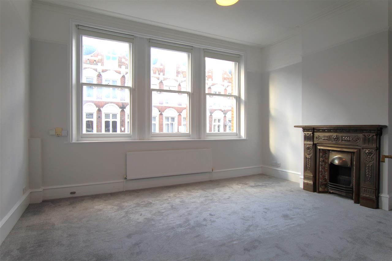 2 bed flat to rent 1