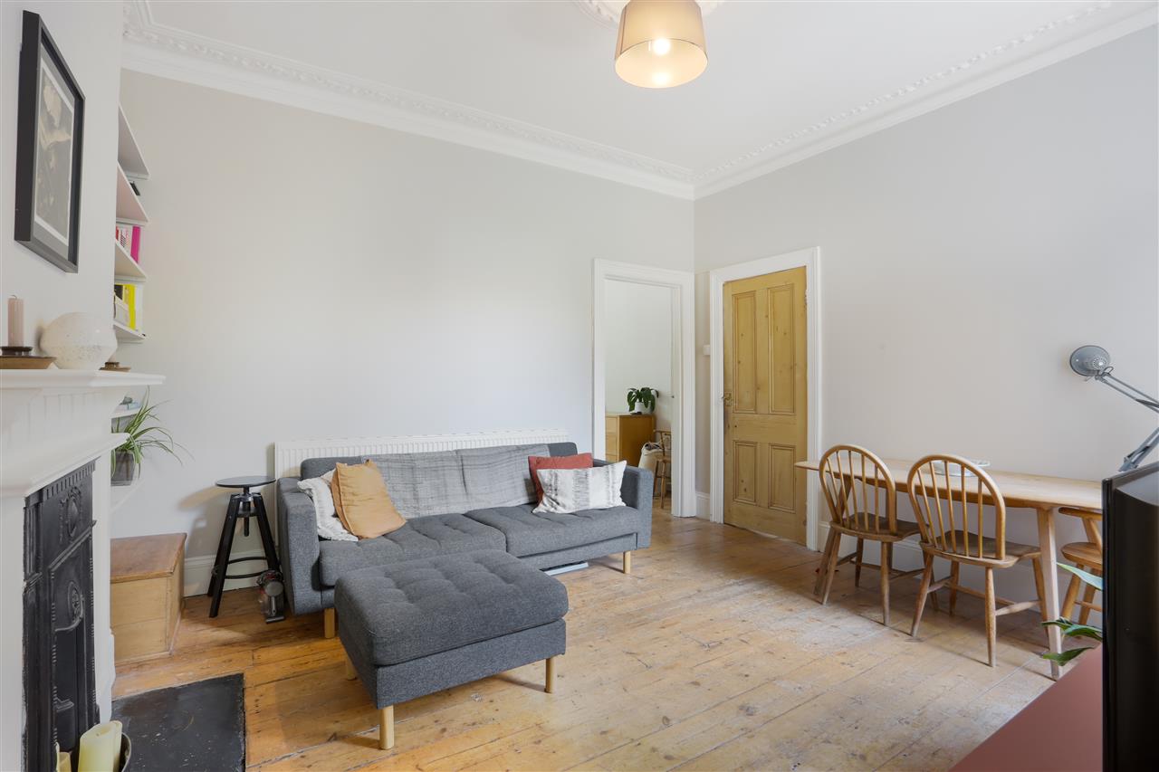 1 bed flat for sale in Southcote Road 6