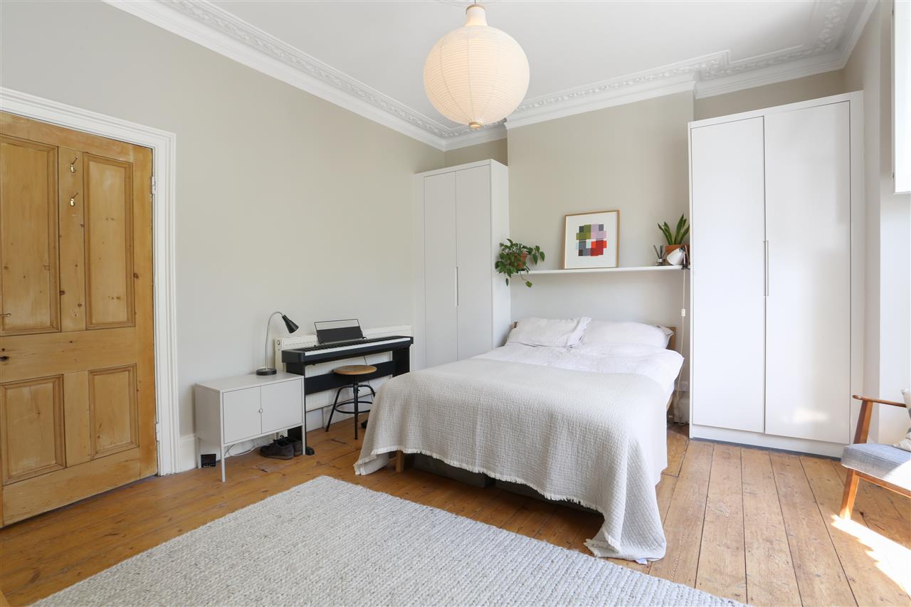 1 bed flat for sale in Southcote Road 9