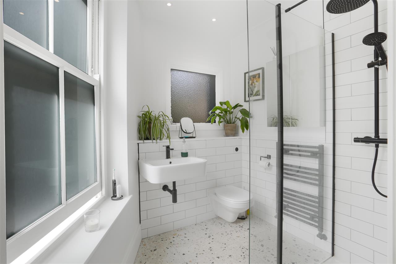 1 bed flat for sale in Southcote Road 12