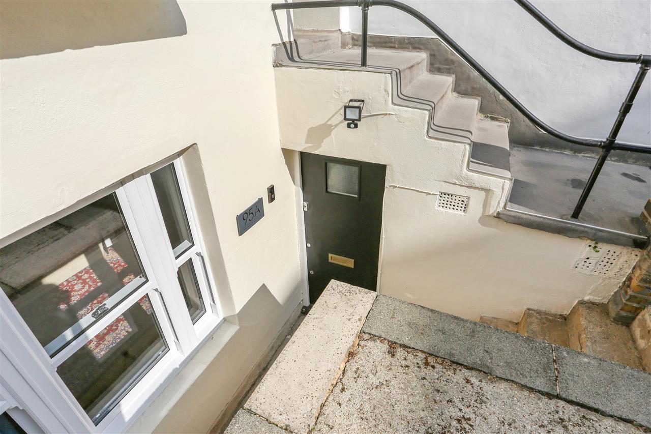 2 bed flat for sale in Torriano Avenue  - Property Image 20
