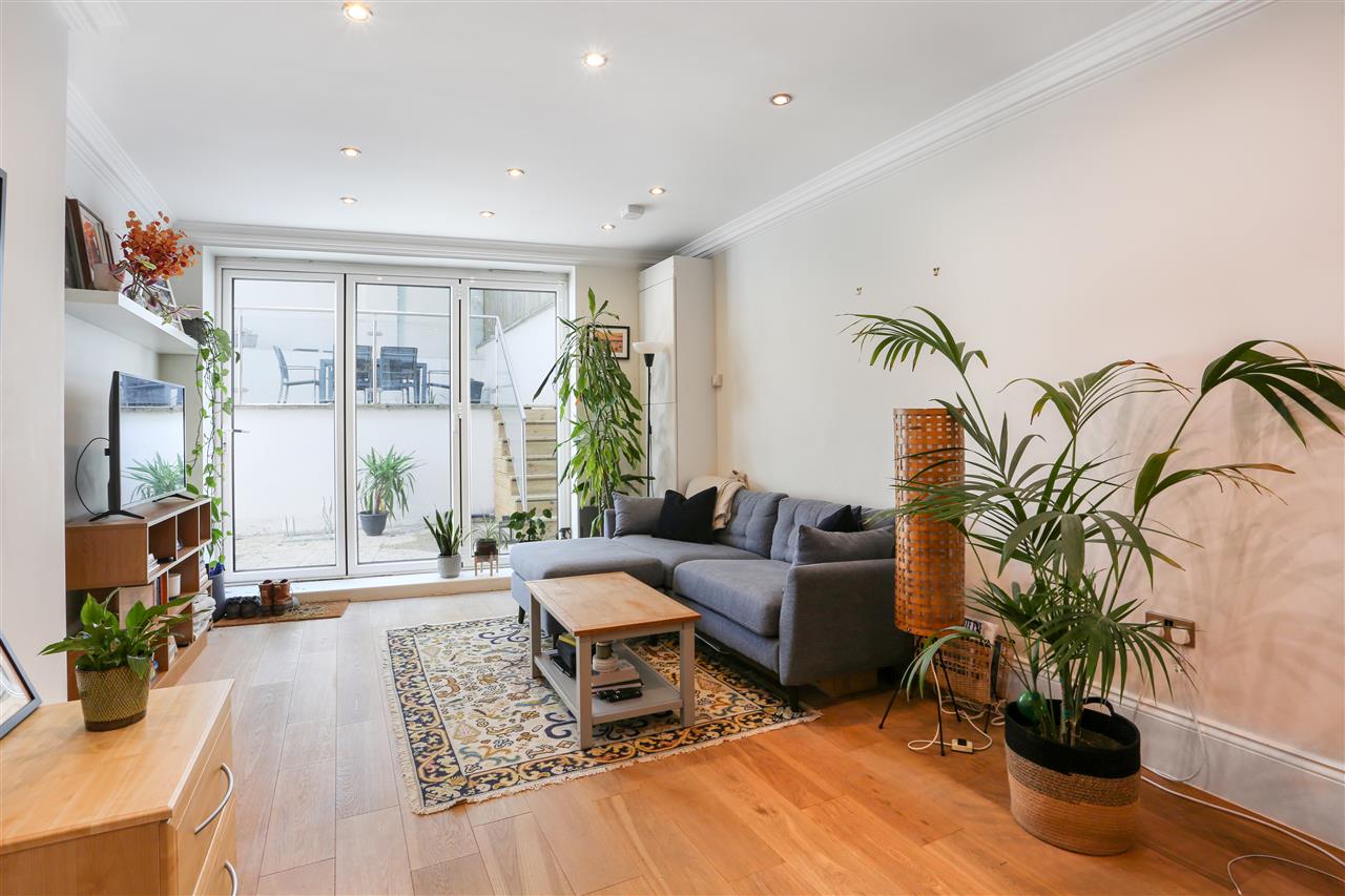 1 bed flat for sale in Brecknock Road 3