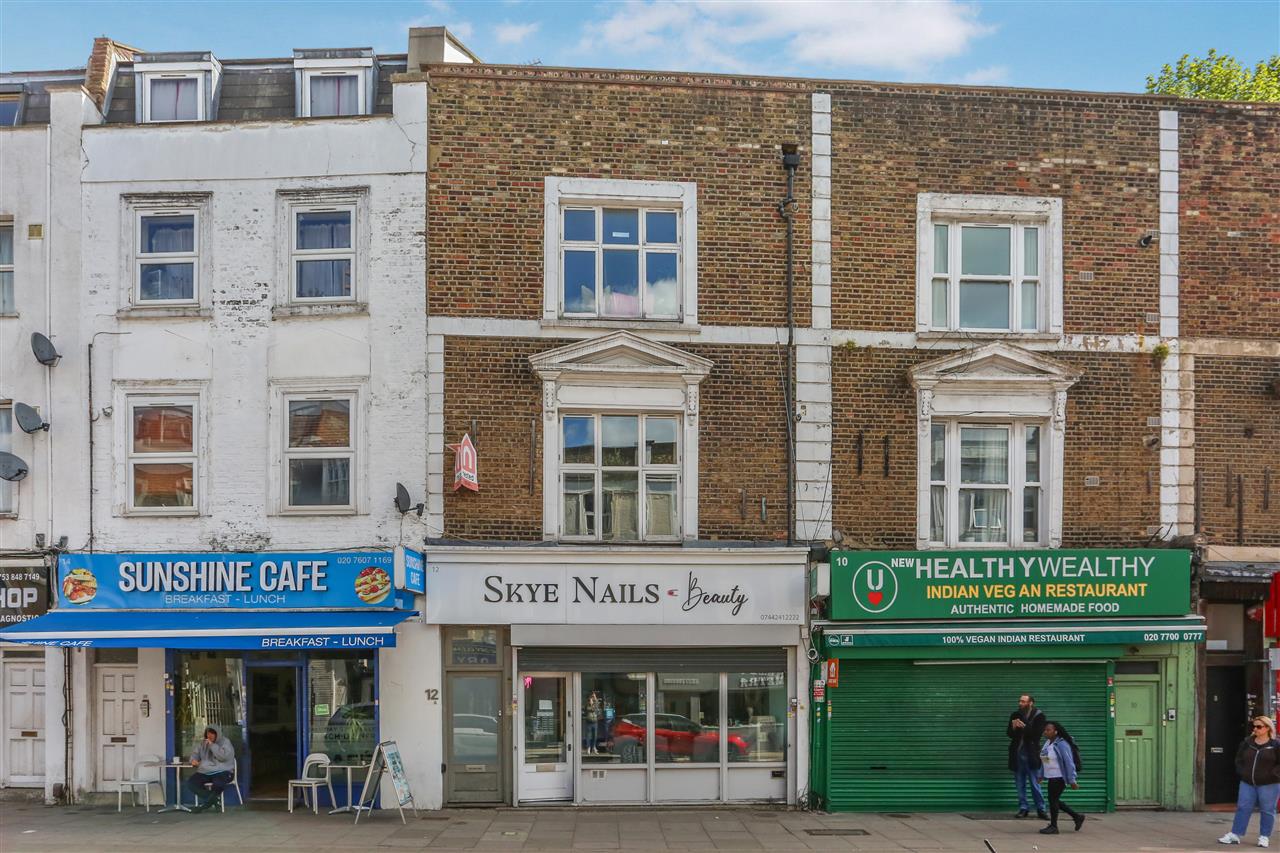 1 bed flat for sale in Brecknock Road 4