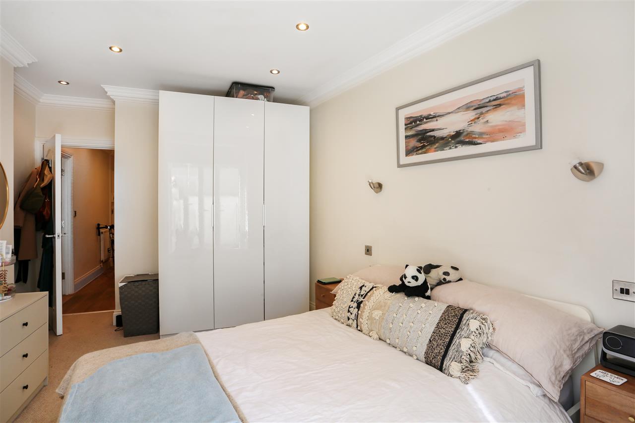 1 bed flat for sale in Brecknock Road  - Property Image 7