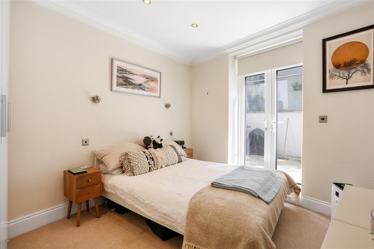 1 bed flat for sale in Brecknock Road  - Property Image 8