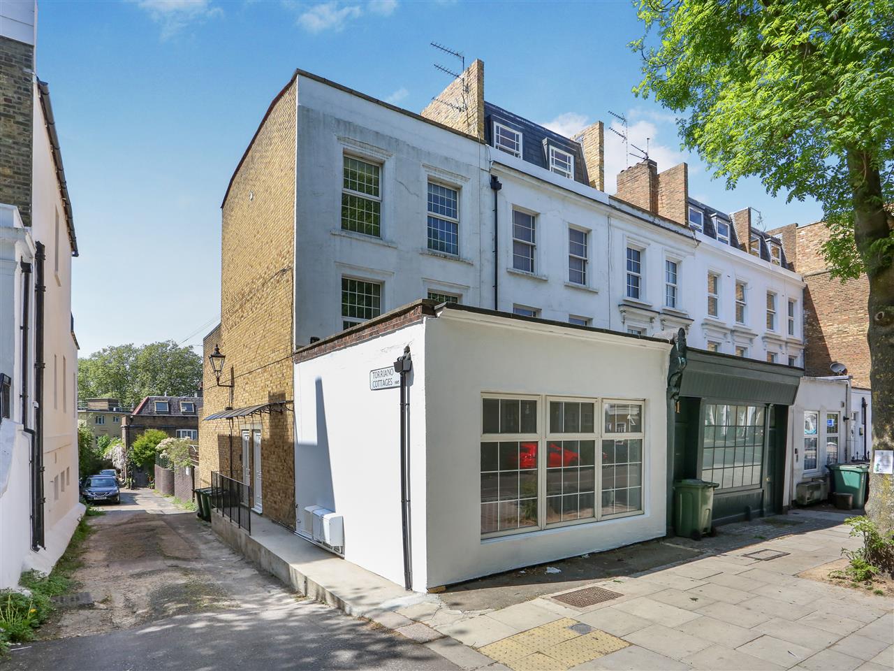 CHAIN FREE! An extensively refurbished, to include newly installed kitchen and bathrooms, and very spacious (approximately 1296 Sq Ft/120 Sq M) split level ground and lower ground floor garden apartment situated in a sought-after location within close proximity to local shops and transport ...