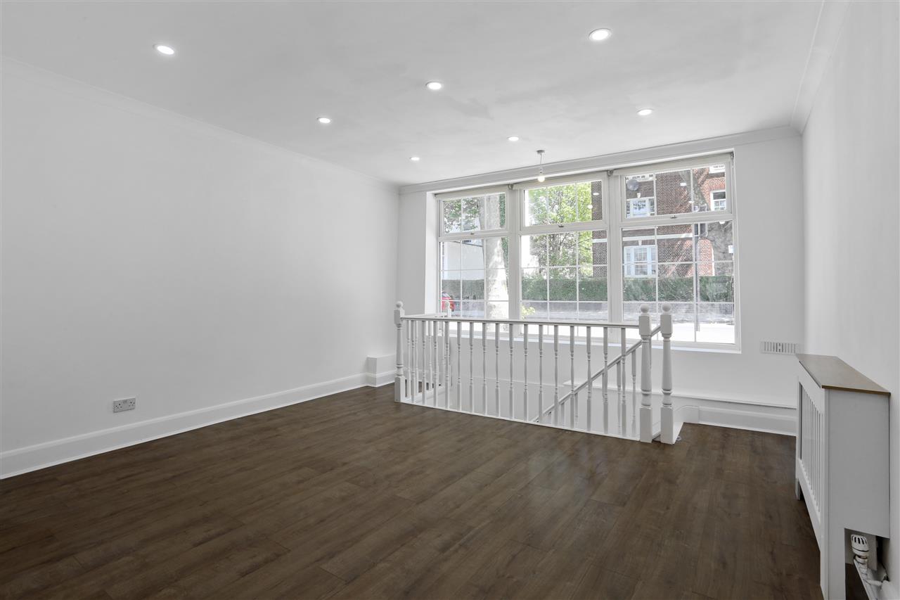 4 bed maisonette for sale in Torriano Avenue  - Property Image 2