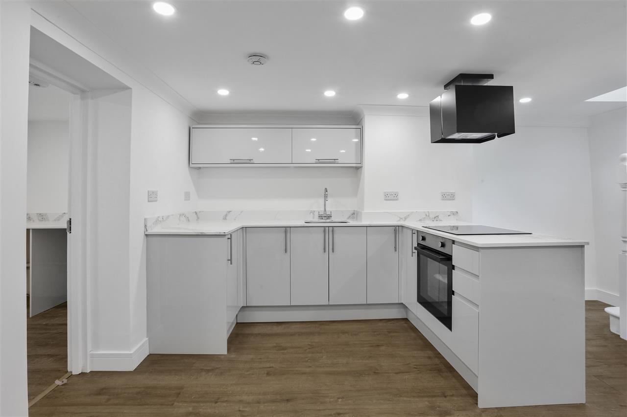 4 bed maisonette for sale in Torriano Avenue  - Property Image 3