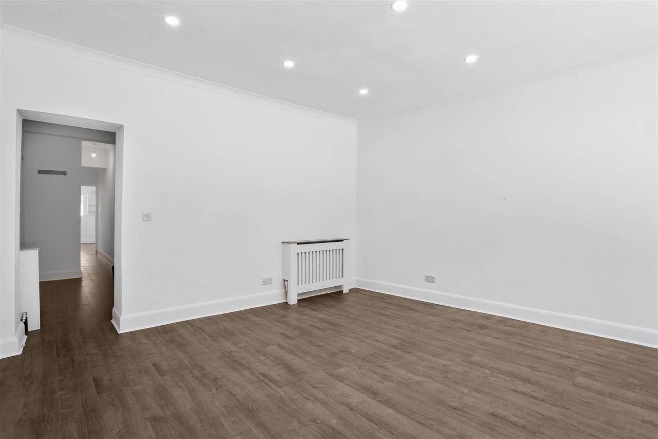 4 bed maisonette for sale in Torriano Avenue  - Property Image 8