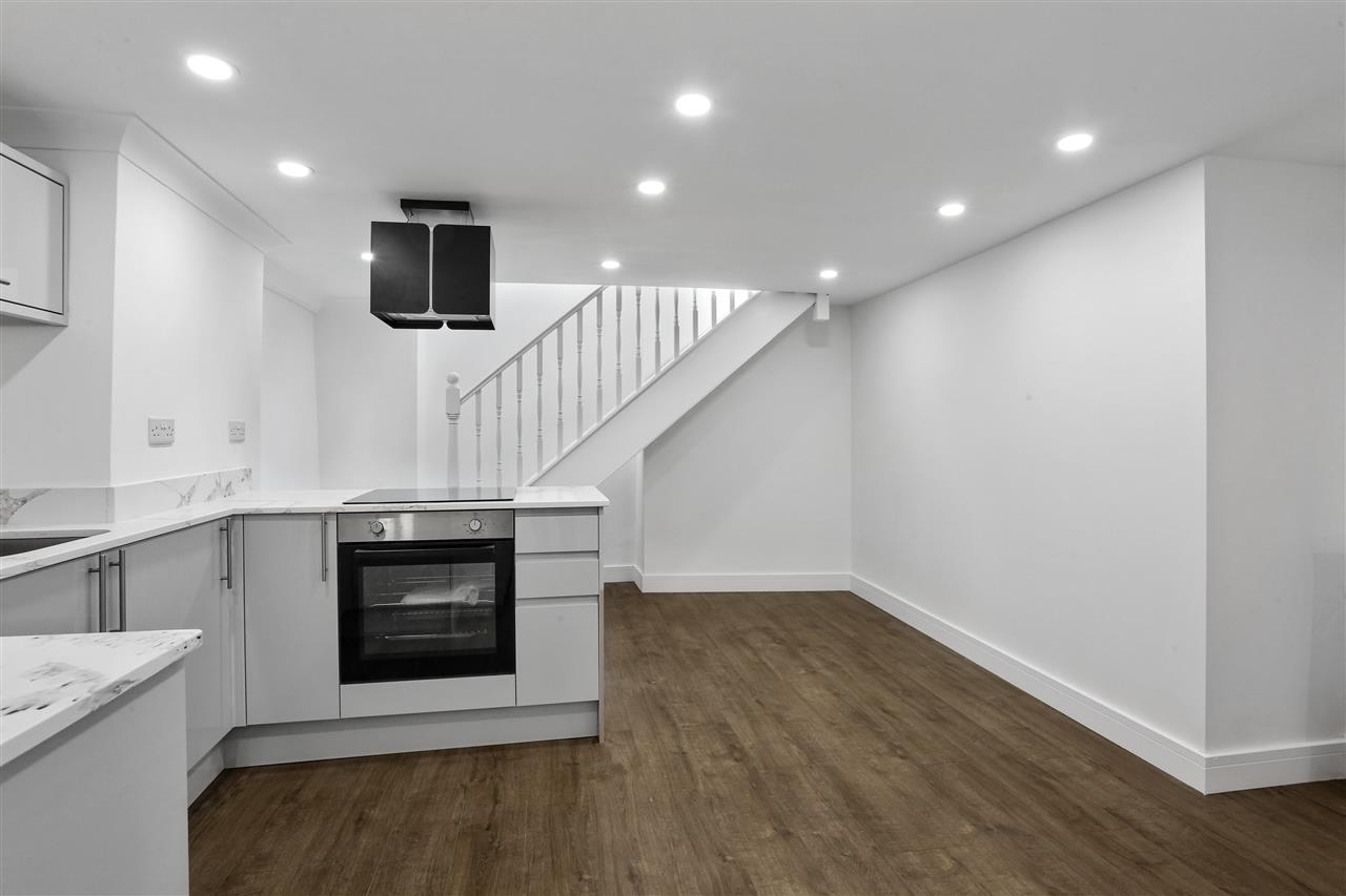 4 bed maisonette for sale in Torriano Avenue  - Property Image 13