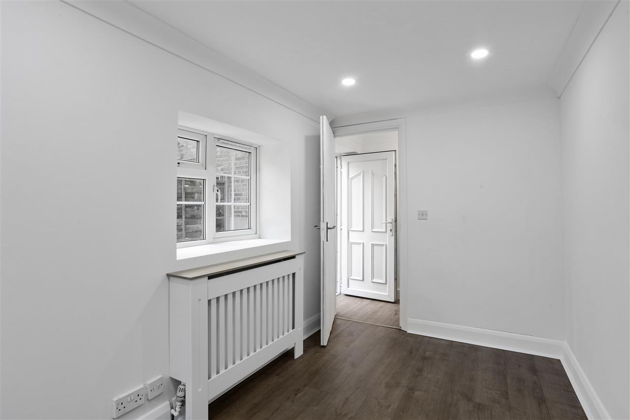 4 bed maisonette for sale in Torriano Avenue 17