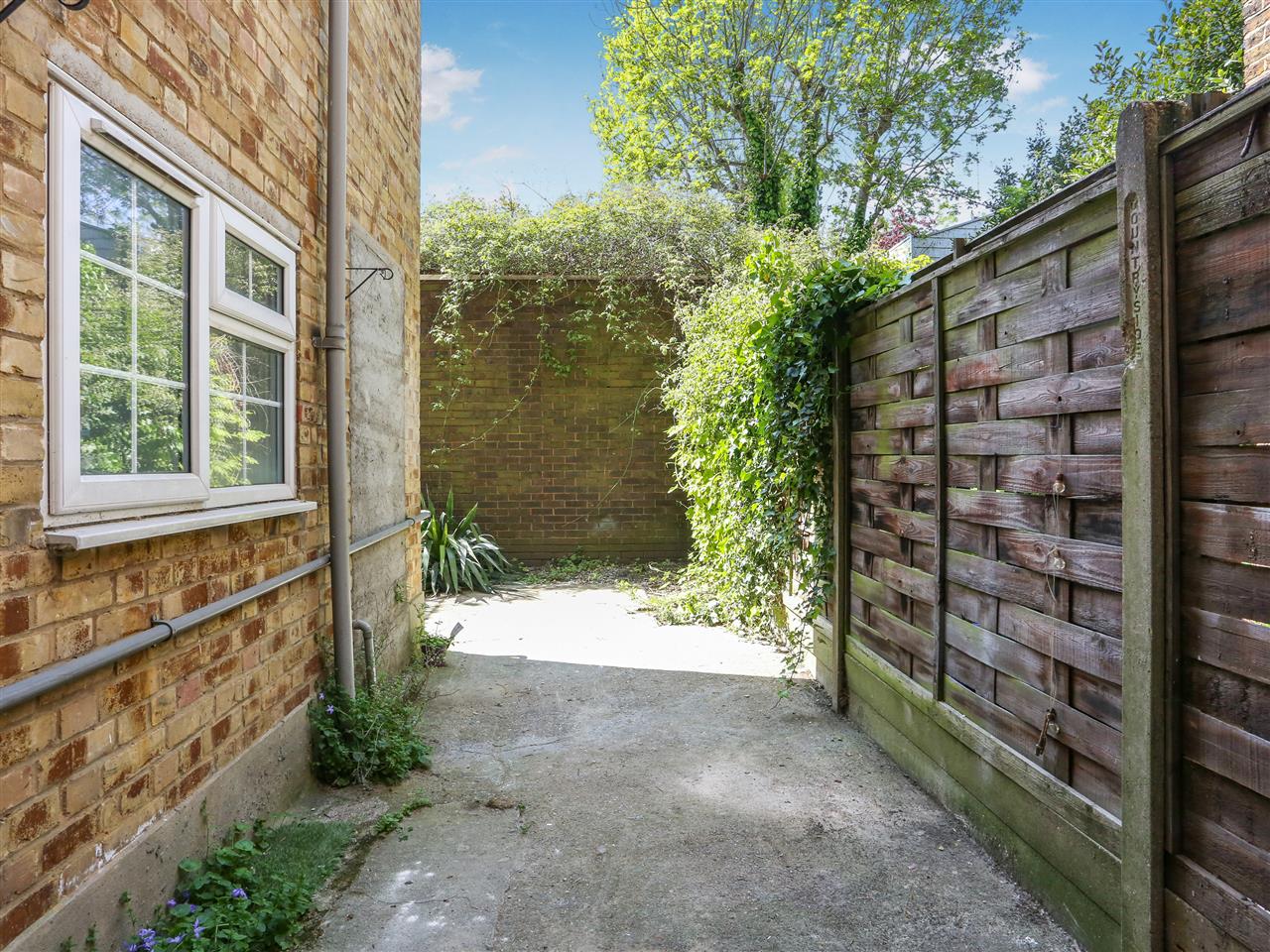 4 bed maisonette for sale in Torriano Avenue  - Property Image 22