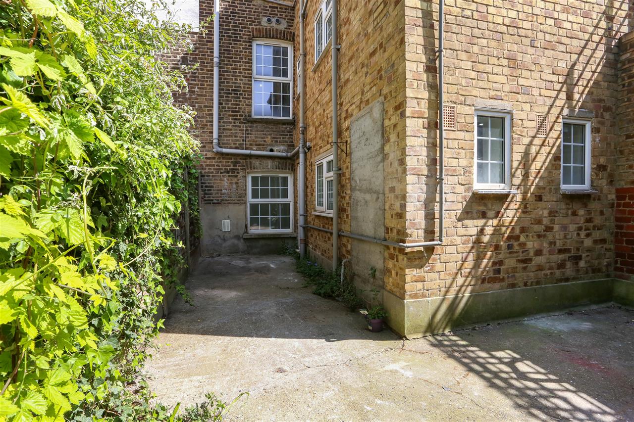 4 bed maisonette for sale in Torriano Avenue  - Property Image 25