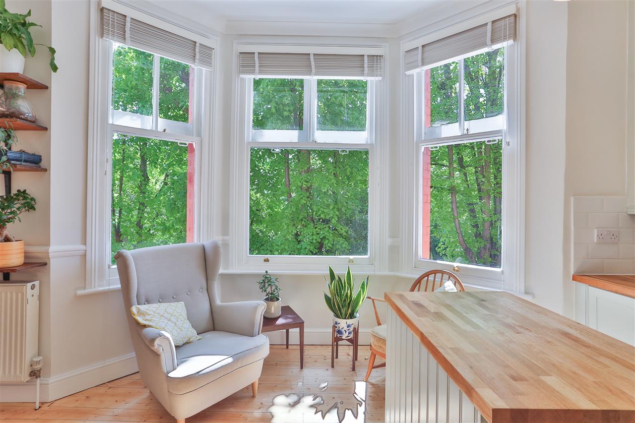 2 bed flat for sale 13