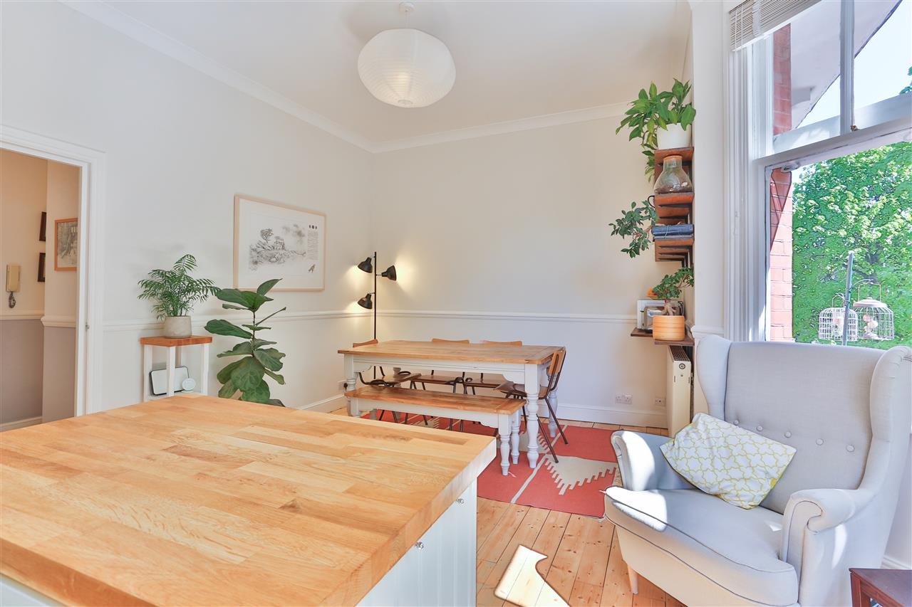 2 bed flat for sale 17