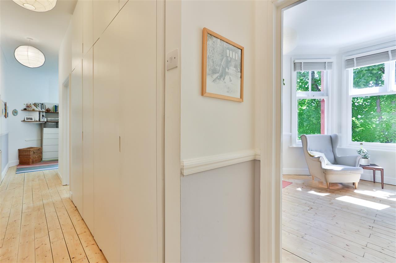 2 bed flat for sale 20