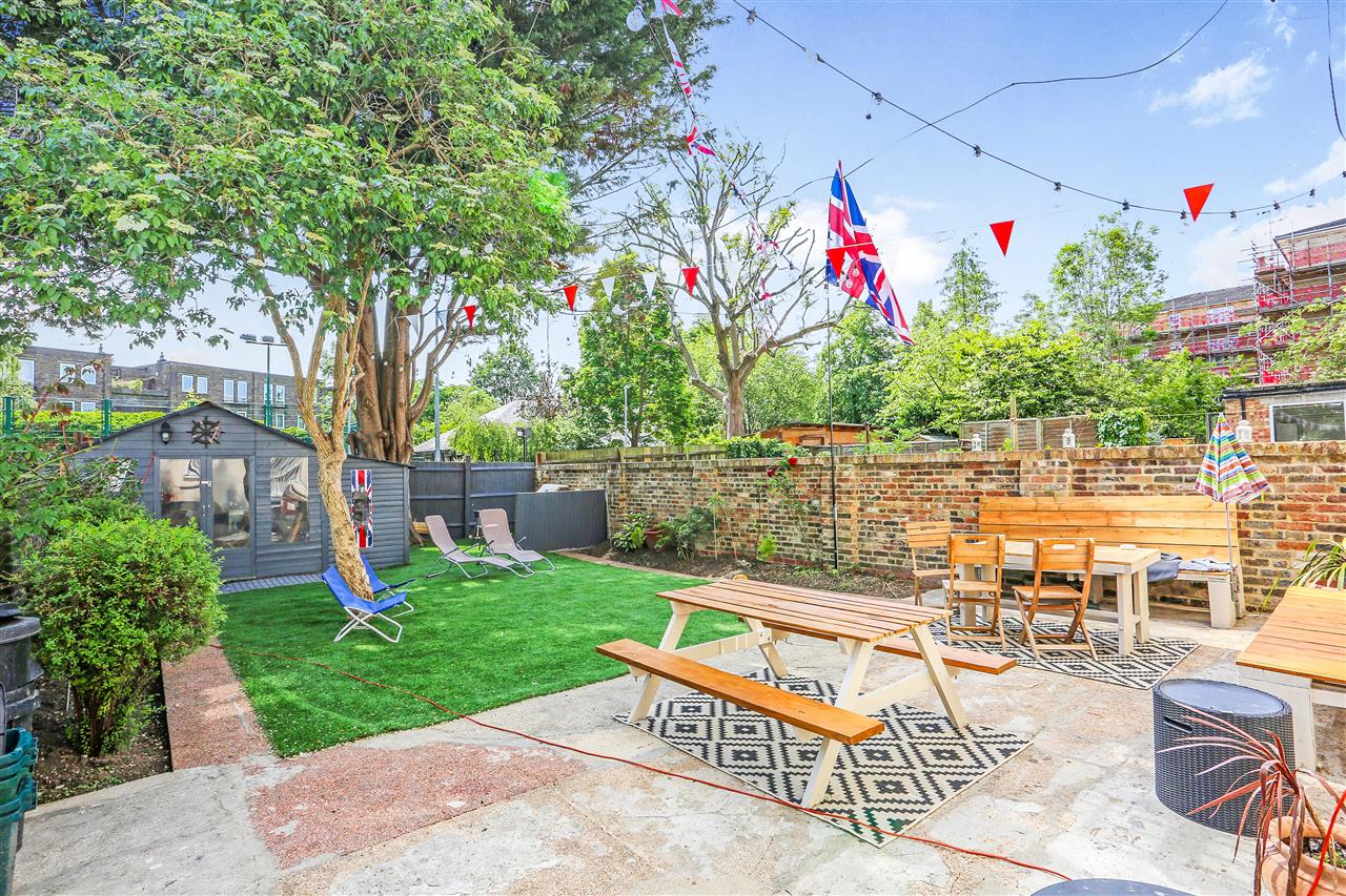 2 bed flat for sale in Hilldrop Road  - Property Image 3