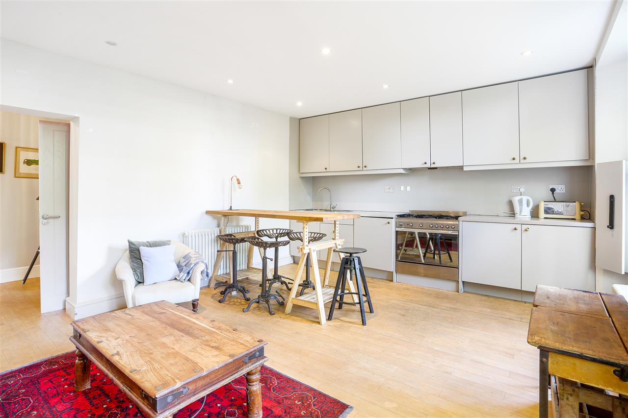 2 bed flat for sale in Hilldrop Road  - Property Image 4