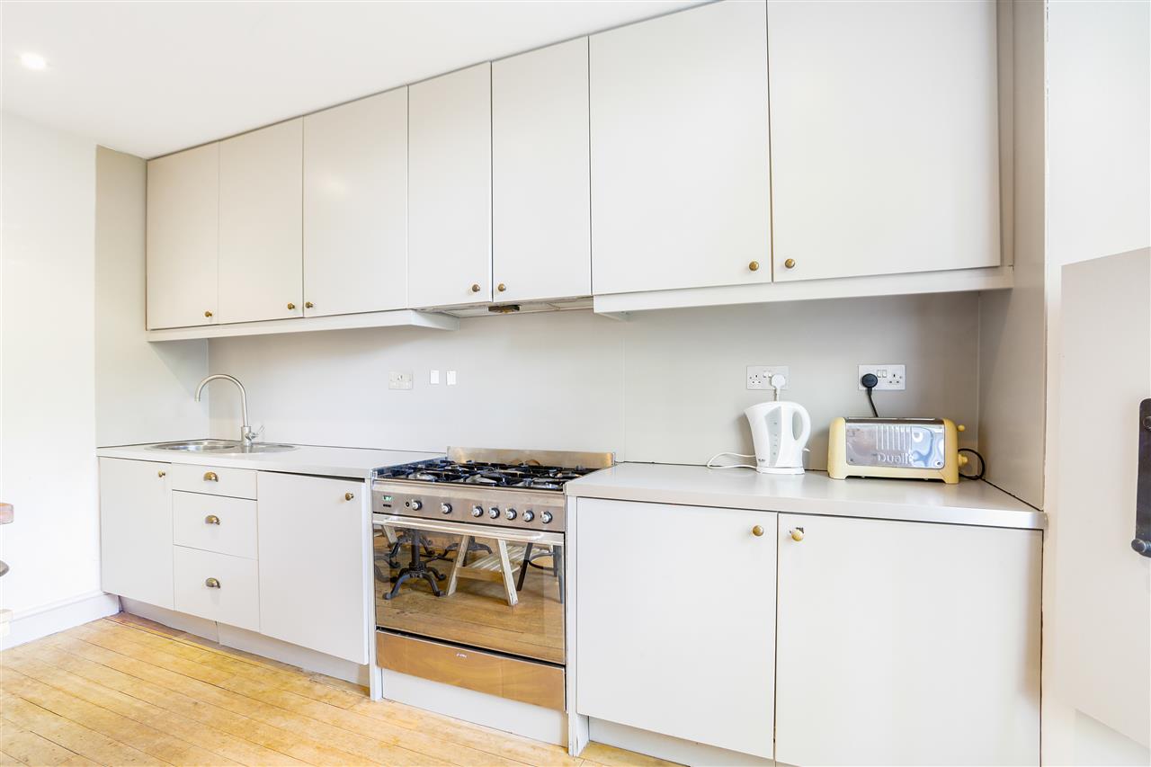 2 bed flat for sale in Hilldrop Road  - Property Image 8