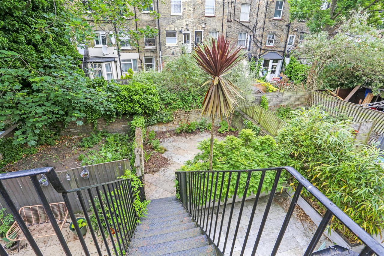 3 bed flat for sale in Bardolph Road  - Property Image 16