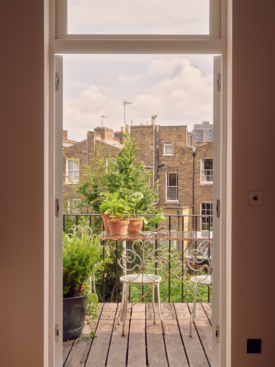3 bed flat for sale in Loraine Road  - Property Image 8