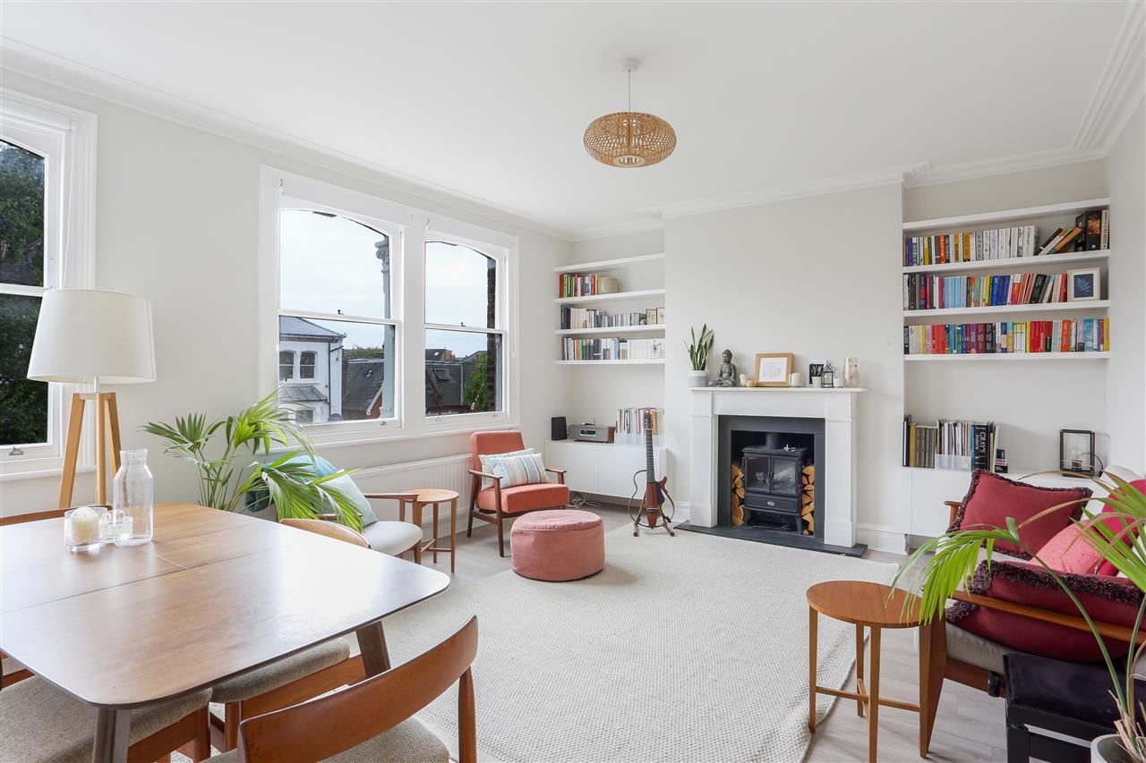 NEW LISTING! An extremely well presented and spacious (approximately 836 Sq Ft/78 Sq M including restricted head height area and eaves storage) split level apartment occupying the upper floors of a converted Victorian property situated in a prime location in one of the most sought after tree ...