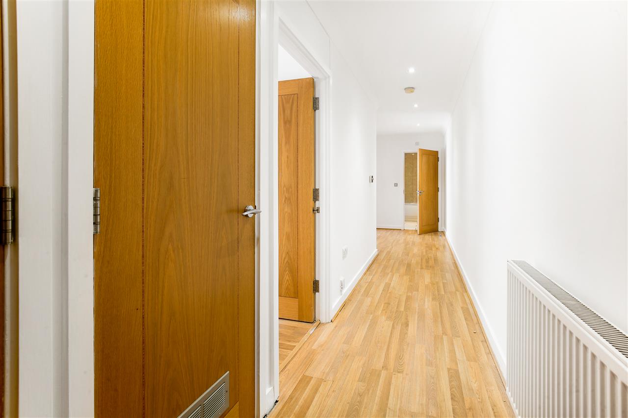 2 bed flat for sale in Northpoint Square 9