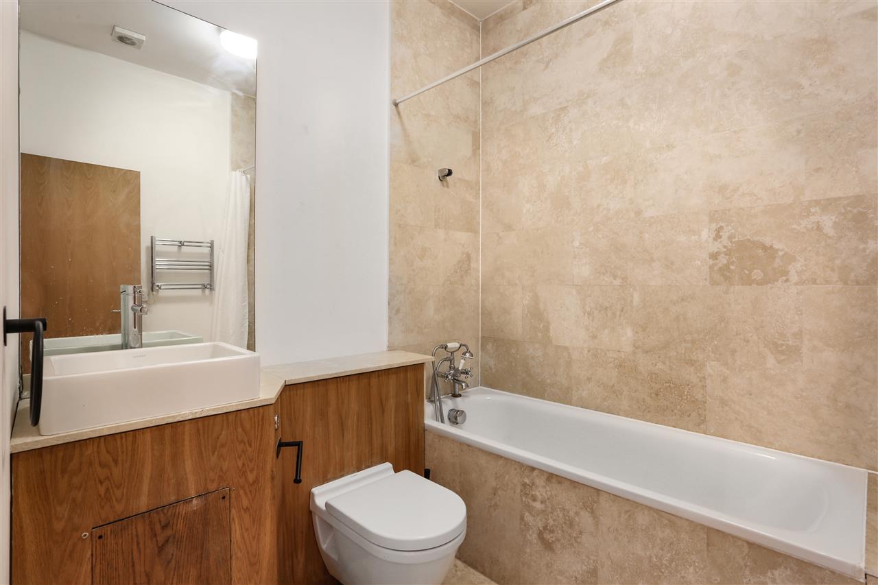 1 bed flat for sale in Queens Crescent  - Property Image 4