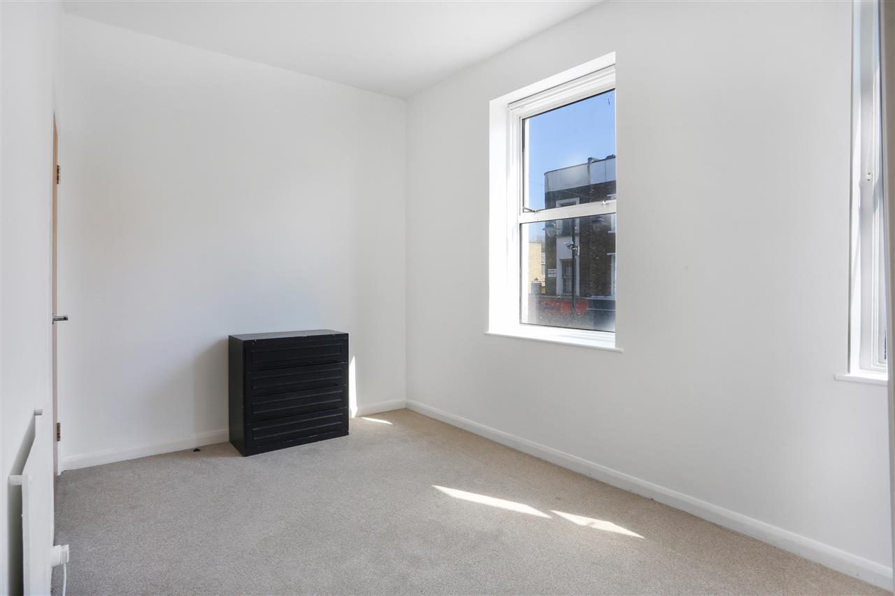 1 bed flat for sale in Queens Crescent  - Property Image 5