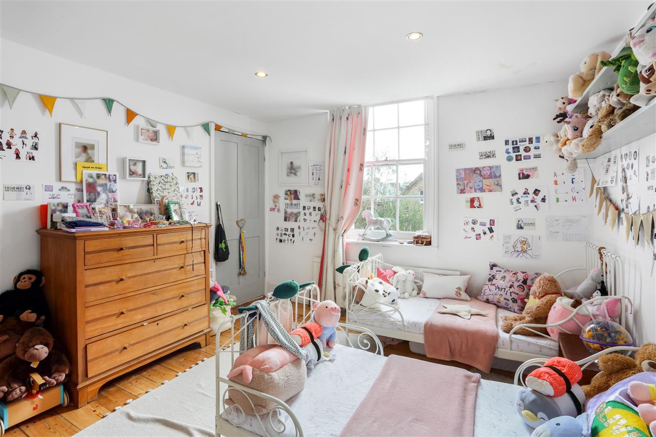 5 bed terraced house for sale 13
