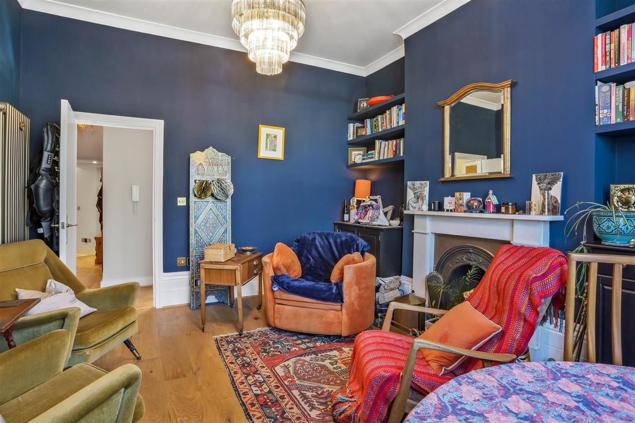 1 bed flat for sale in Huddleston Road 3