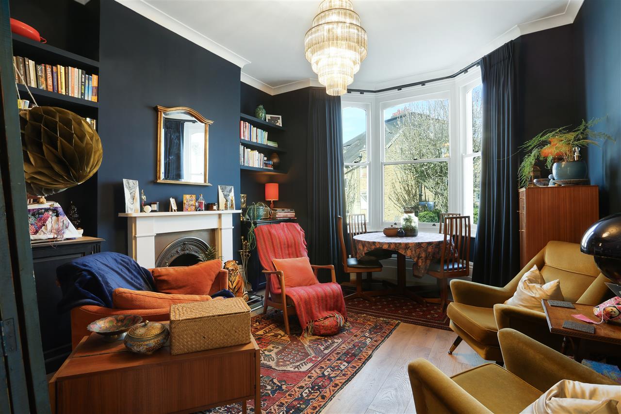 1 bed flat for sale in Huddleston Road 5