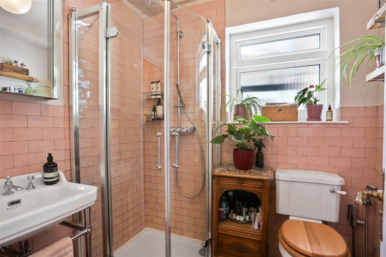 1 bed flat for sale in Huddleston Road 10