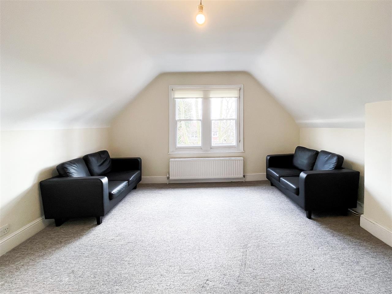 2 bed flat for sale in Mount View Road 4