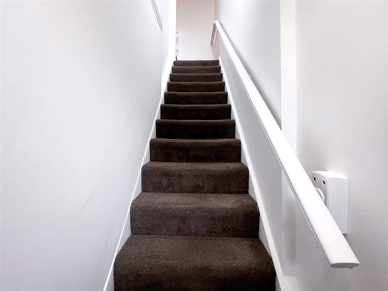 2 bed flat for sale in Mount View Road  - Property Image 10