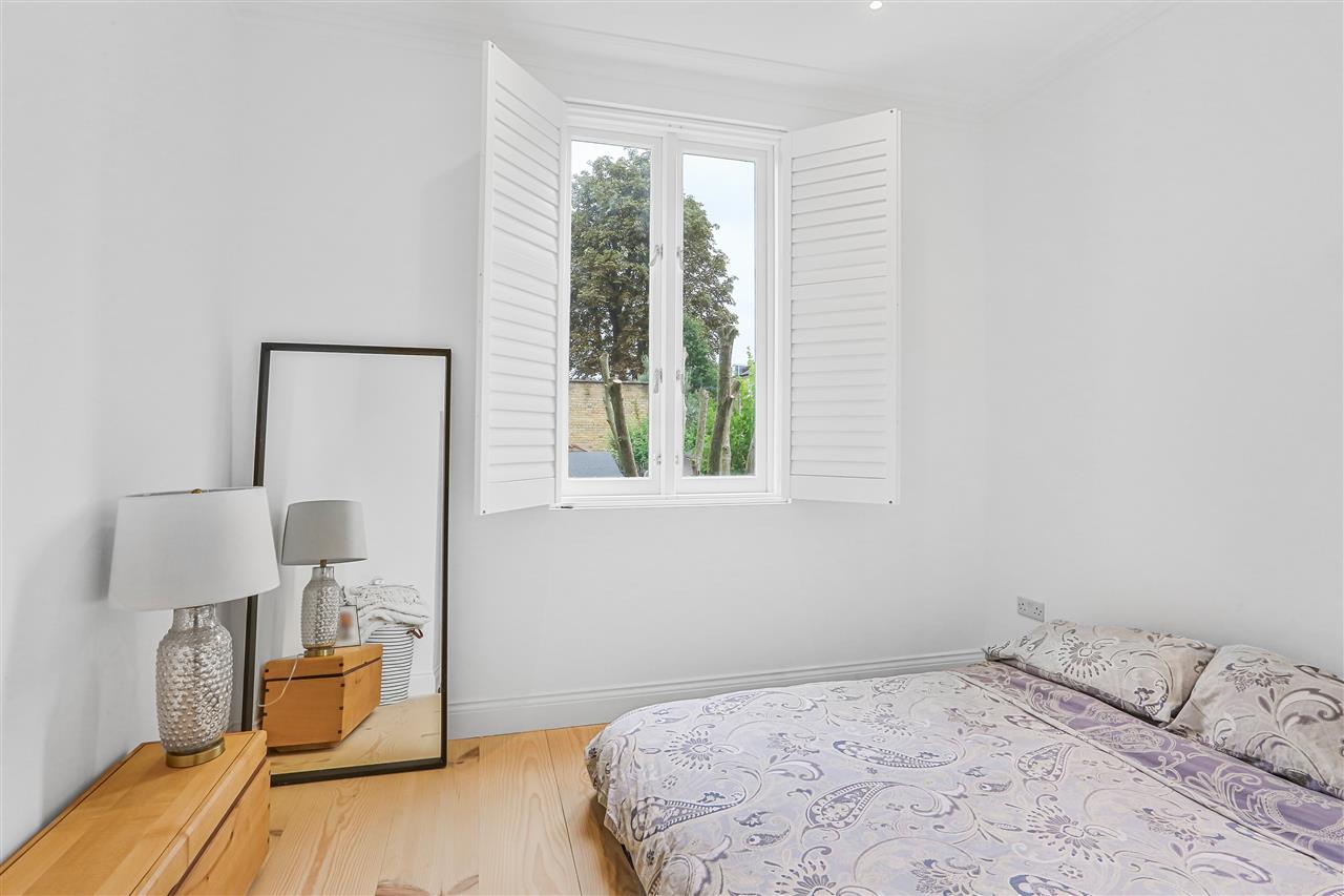 1 bed flat for sale in Middleton Grove  - Property Image 9