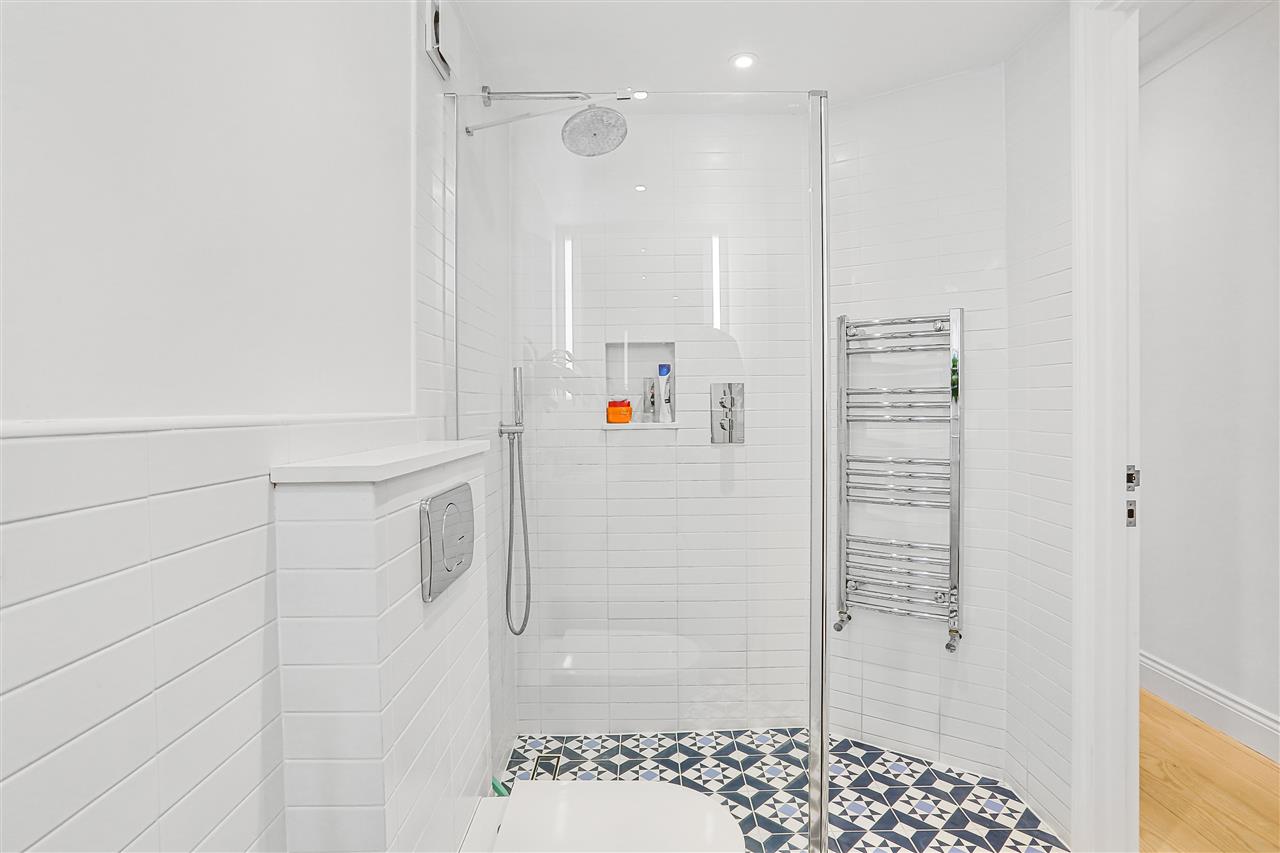 1 bed flat for sale in Middleton Grove 9