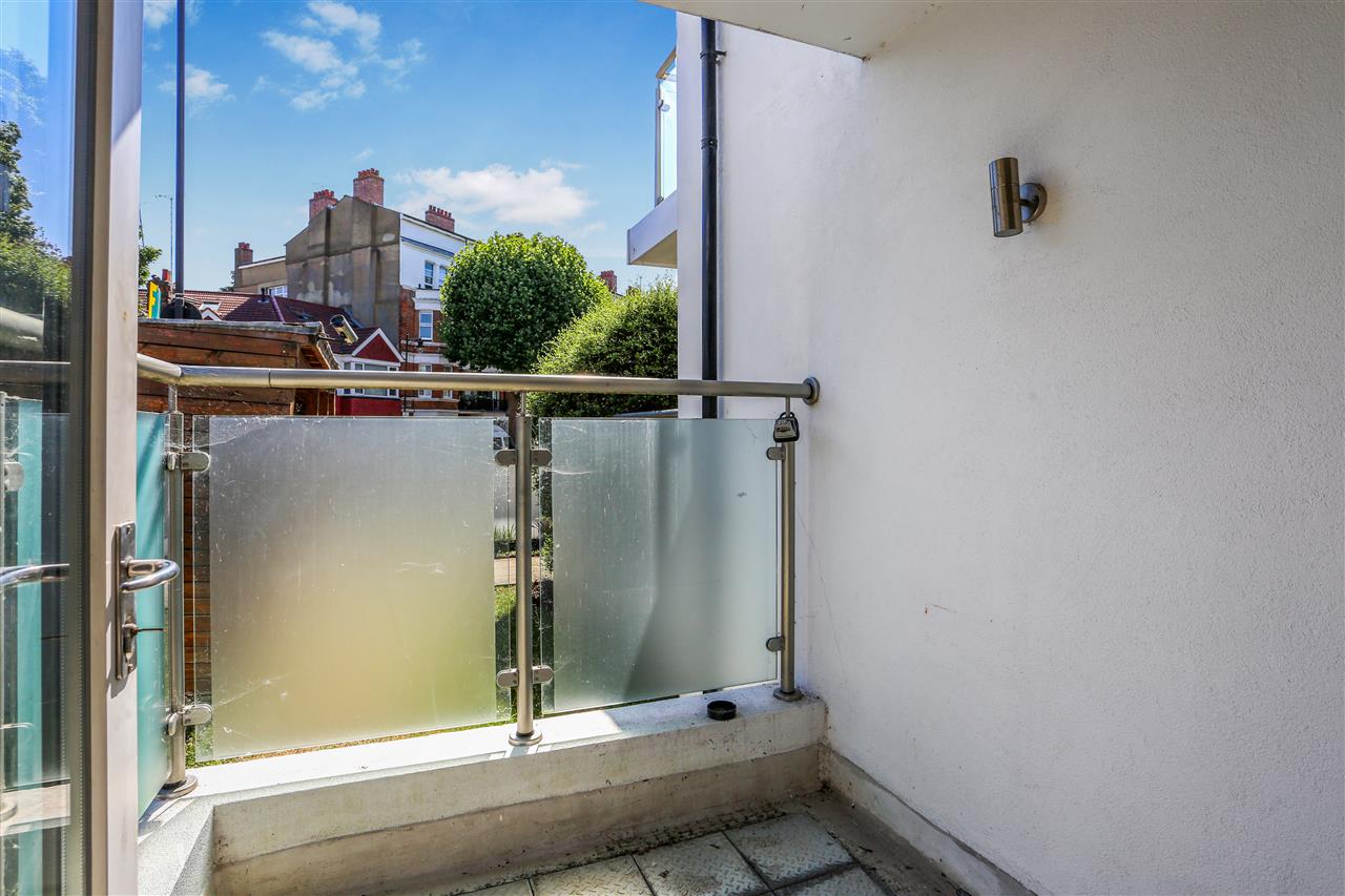 2 bed flat for sale in Caledonian Road  - Property Image 17