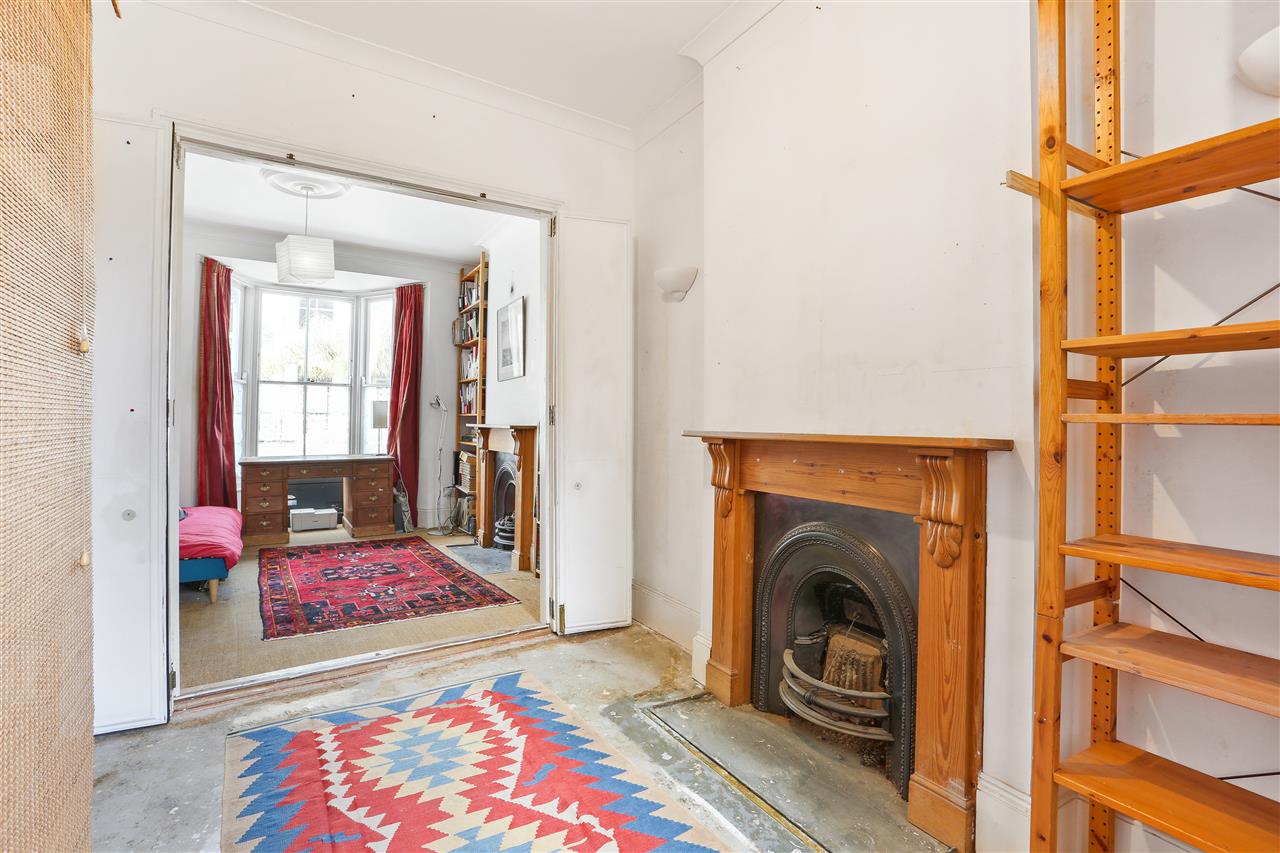3 bed terraced house for sale in Davenant Road  - Property Image 6
