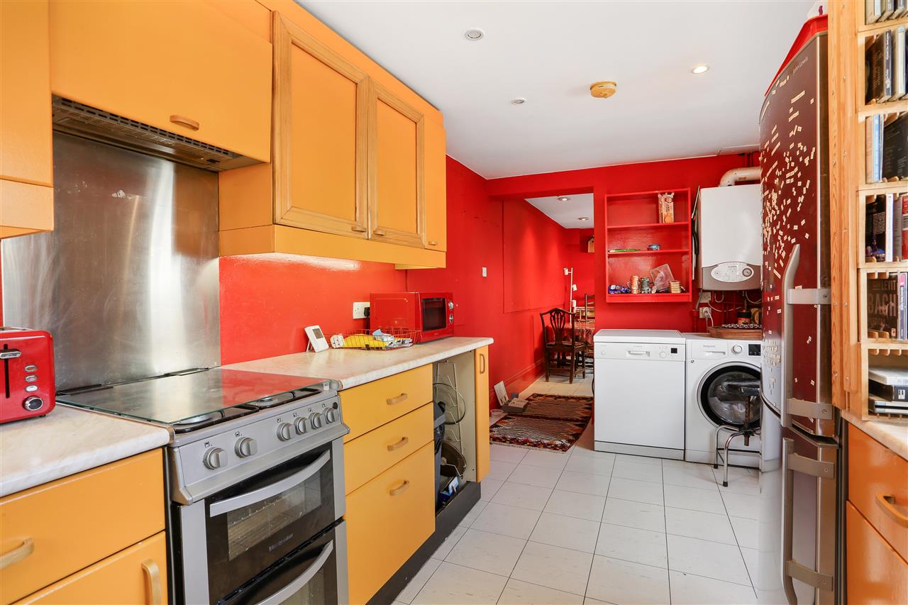 3 bed terraced house for sale in Davenant Road  - Property Image 24