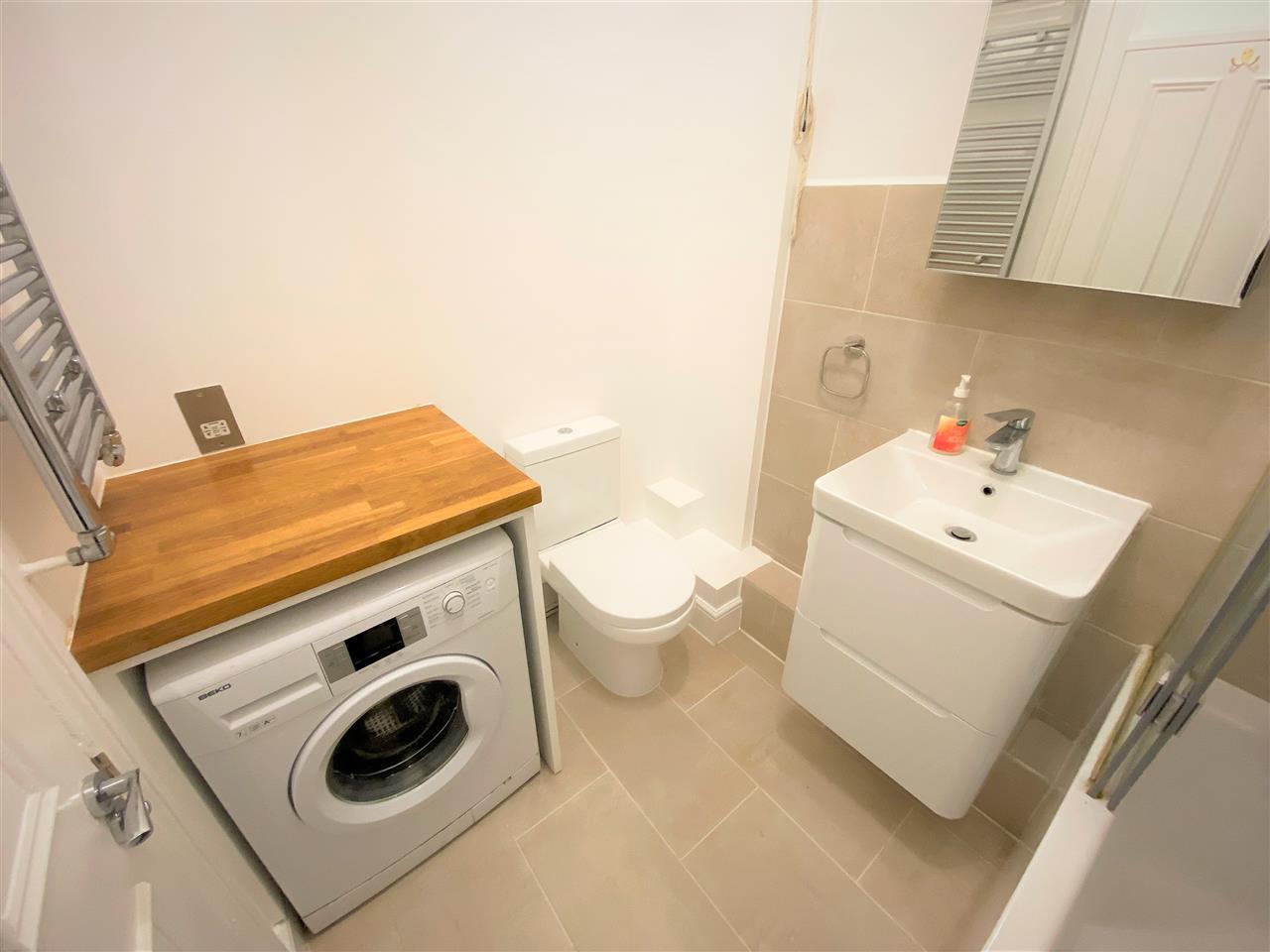 1 bed flat for sale in Camden Road  - Property Image 12