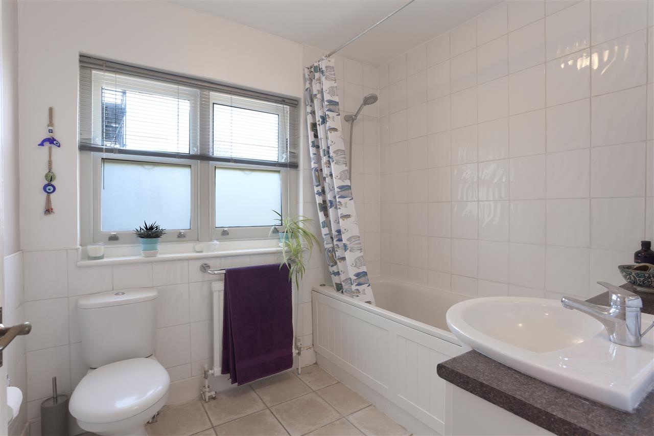 2 bed flat for sale in Mercers Road  - Property Image 13