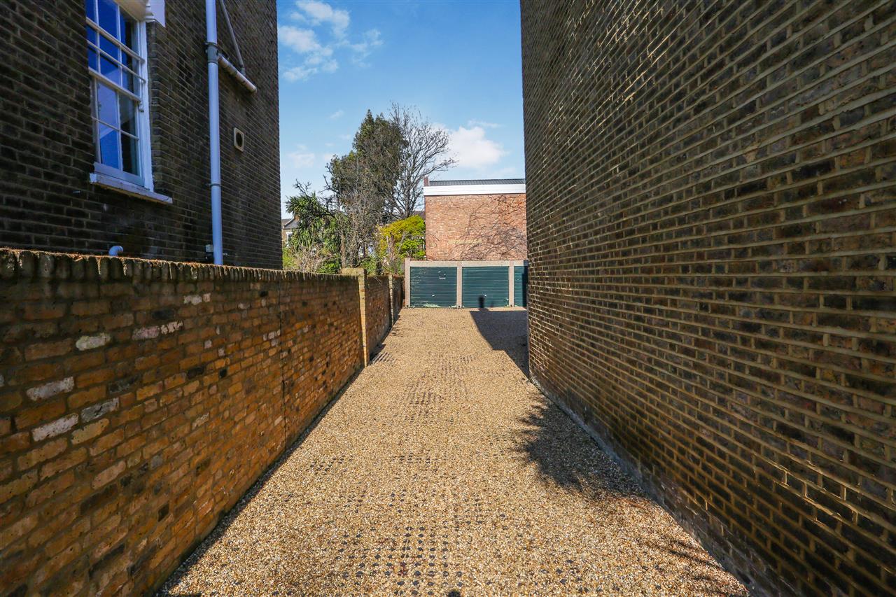 2 bed flat for sale in Mercers Road  - Property Image 15