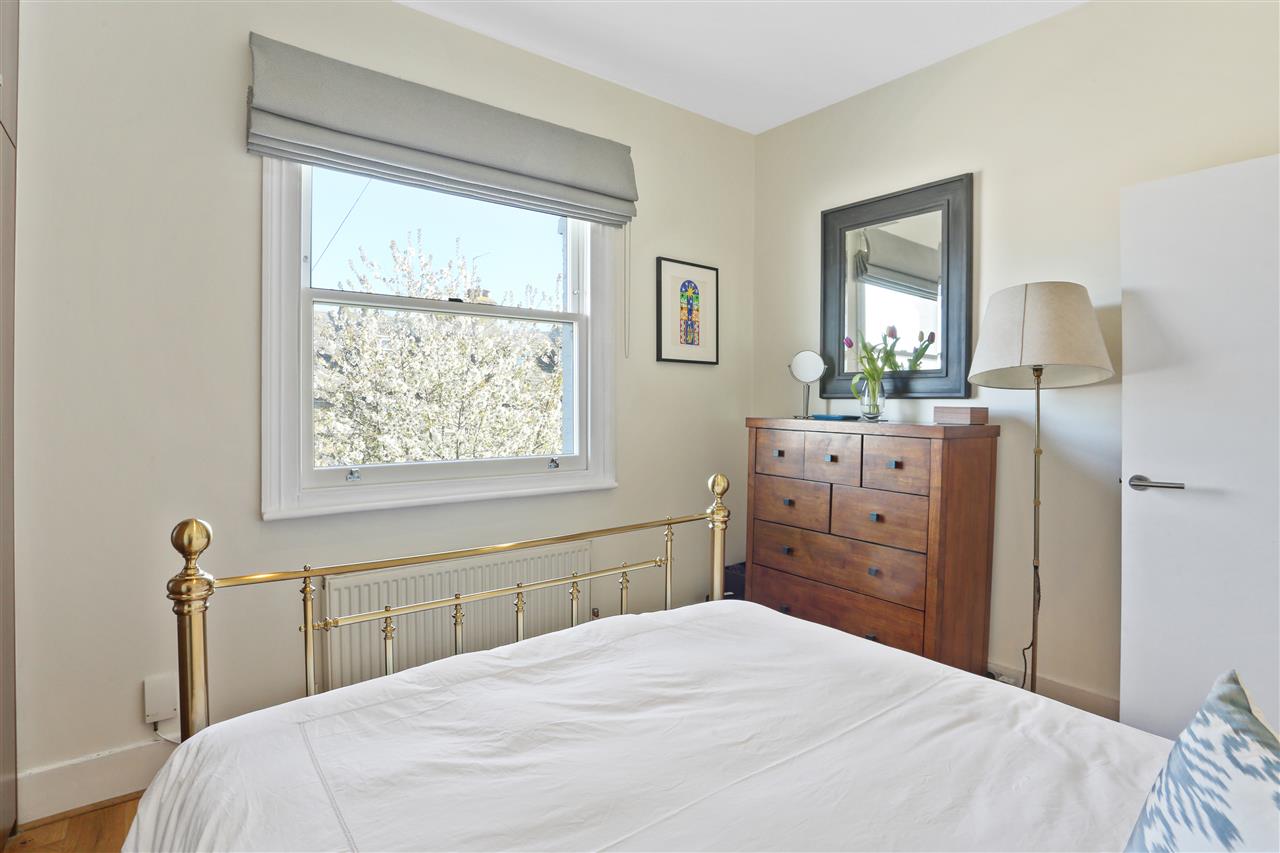 2 bed flat for sale in Ospringe Road  - Property Image 11