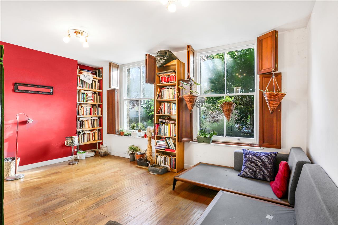 CHAIN FREE! A well presented and spacious (approximately 747 Sq Ft / 69 Sq M) ground floor patio garden maisonette forming part on an imposing corner Victorian property situated in a highly sought after Crescent location within very close proximity to local shops, cafes, specialist food stores ...
