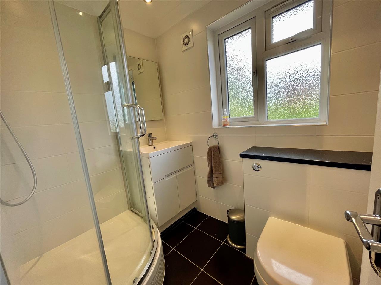 1 bed flat for sale in Junction Road  - Property Image 6