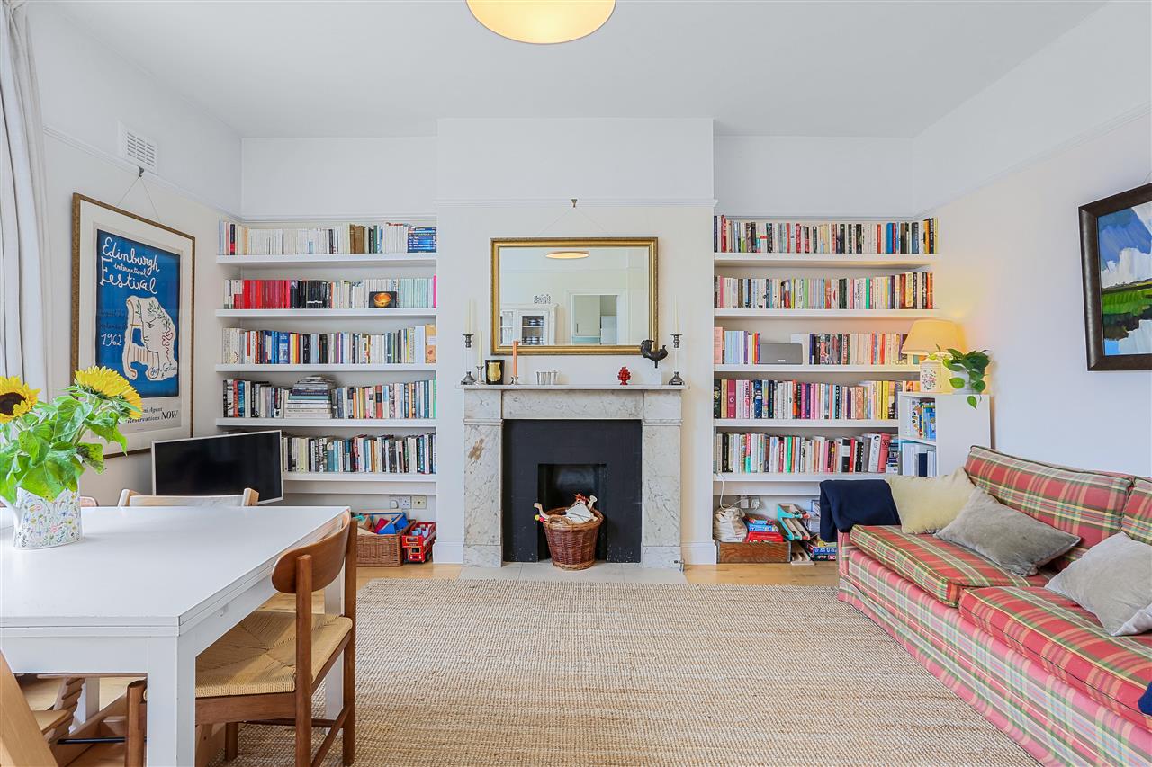 2 bed flat for sale in Yerbury Road  - Property Image 2