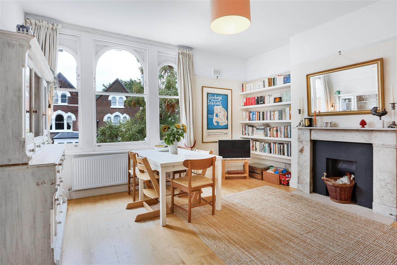 2 bed flat for sale in Yerbury Road  - Property Image 4