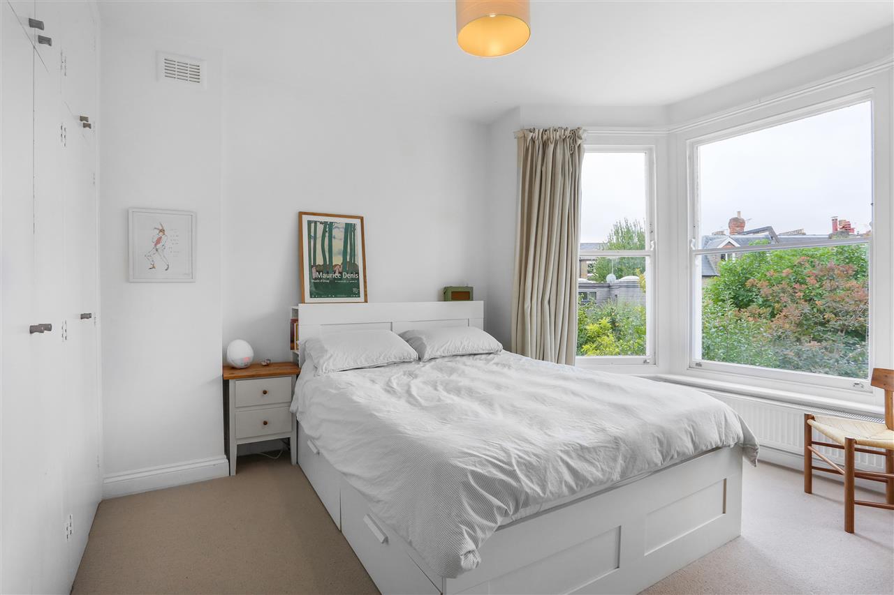 2 bed flat for sale in Yerbury Road  - Property Image 7