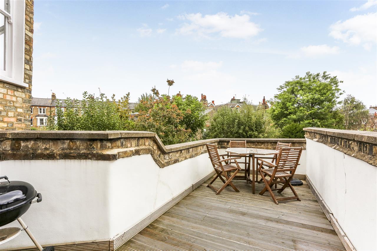 2 bed flat for sale in Yerbury Road 15